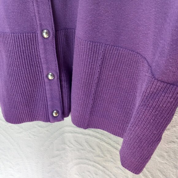 White House Black Market Purple Flower Applique Design 60s look Sweater T-384 LG - Picture 9 of 12